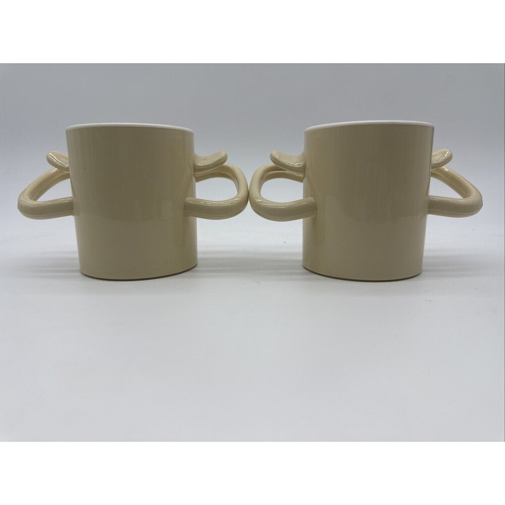 2 - Thumbs-Up Cup Without Lids